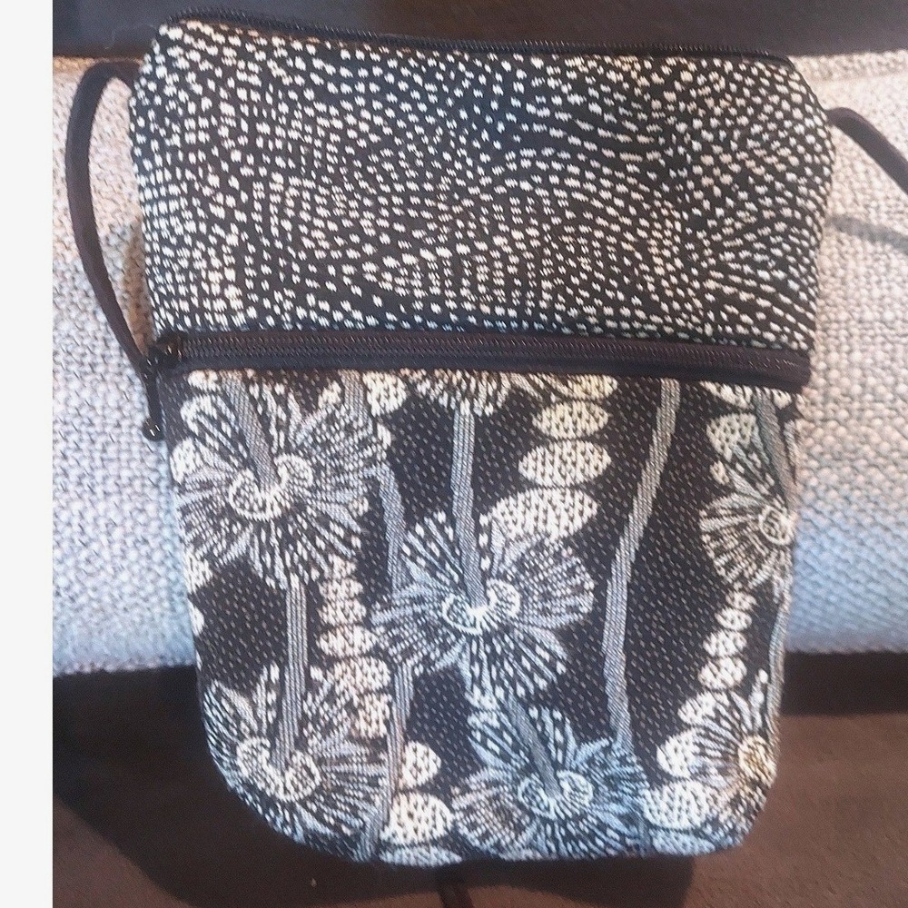 Maruca Handmade Boulder CO Jacquard Floral Black Cream Crossbody Bag Small Zip